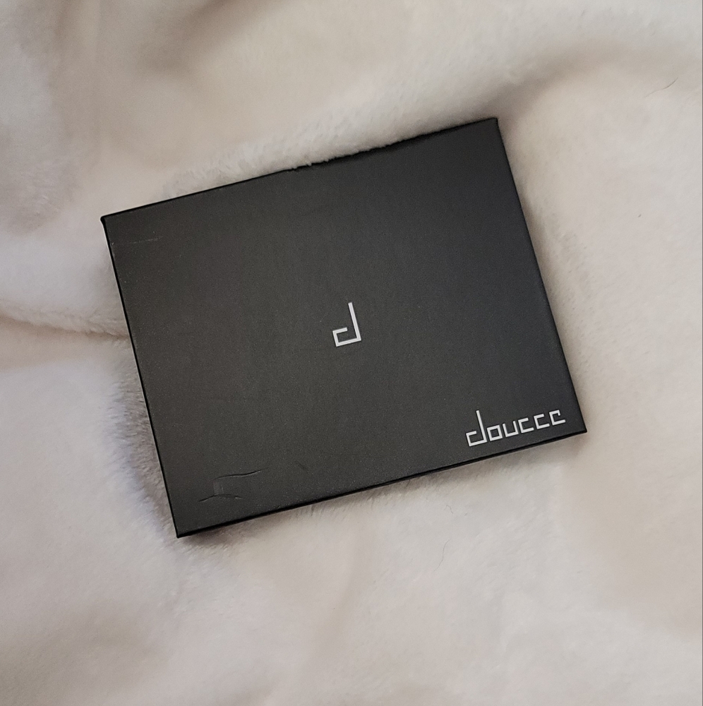 Doucce on the go pallet
